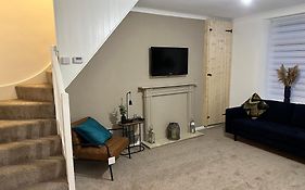 Stylish Miners Cottage, Treorchy, Rhondda